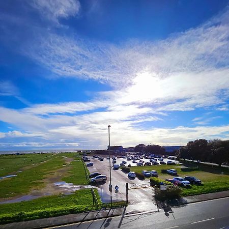 Seaview 2 Bedroom Apartment Littlehampton Eksteriør billede