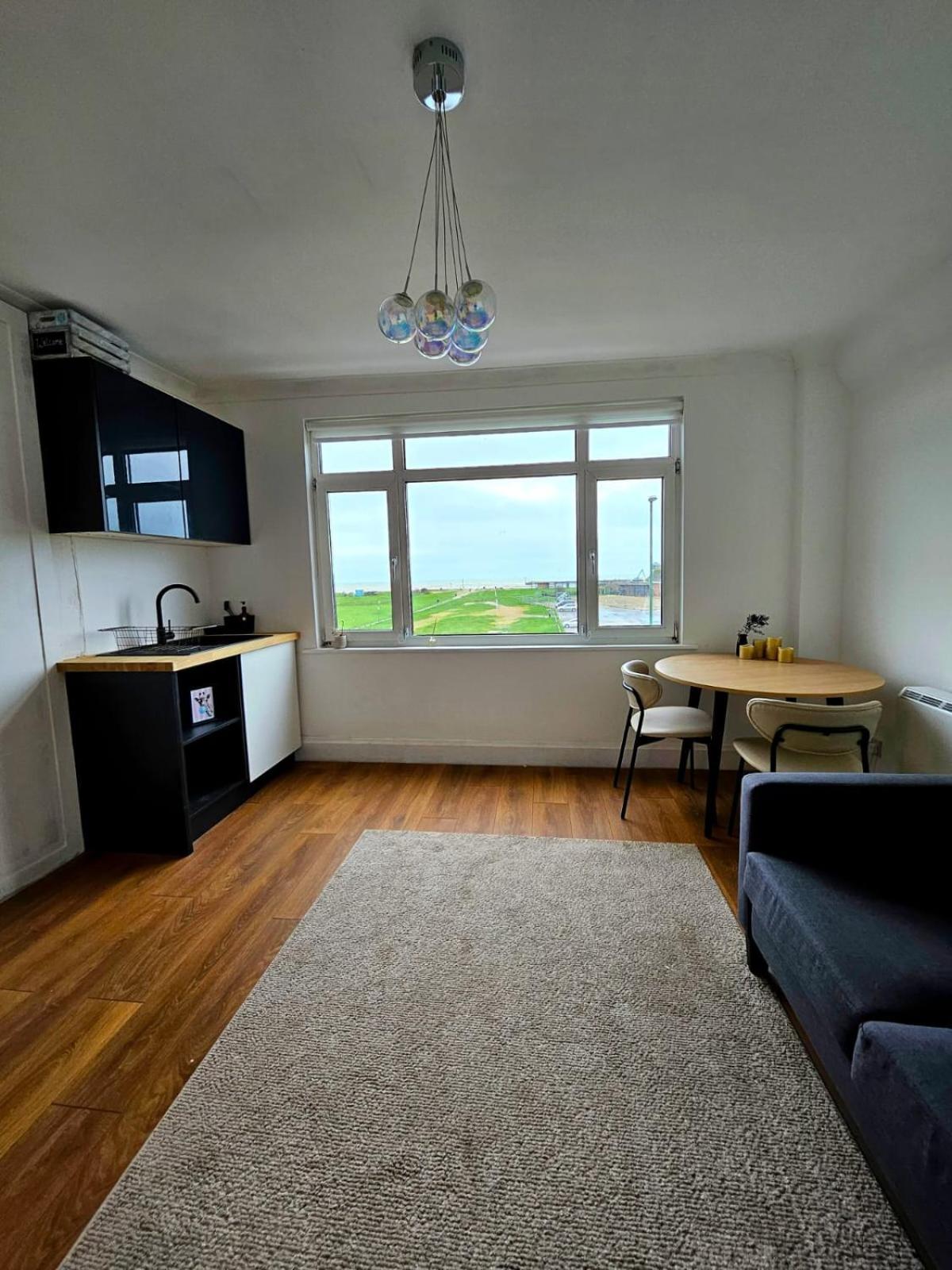Seaview 2 Bedroom Apartment Littlehampton Eksteriør billede