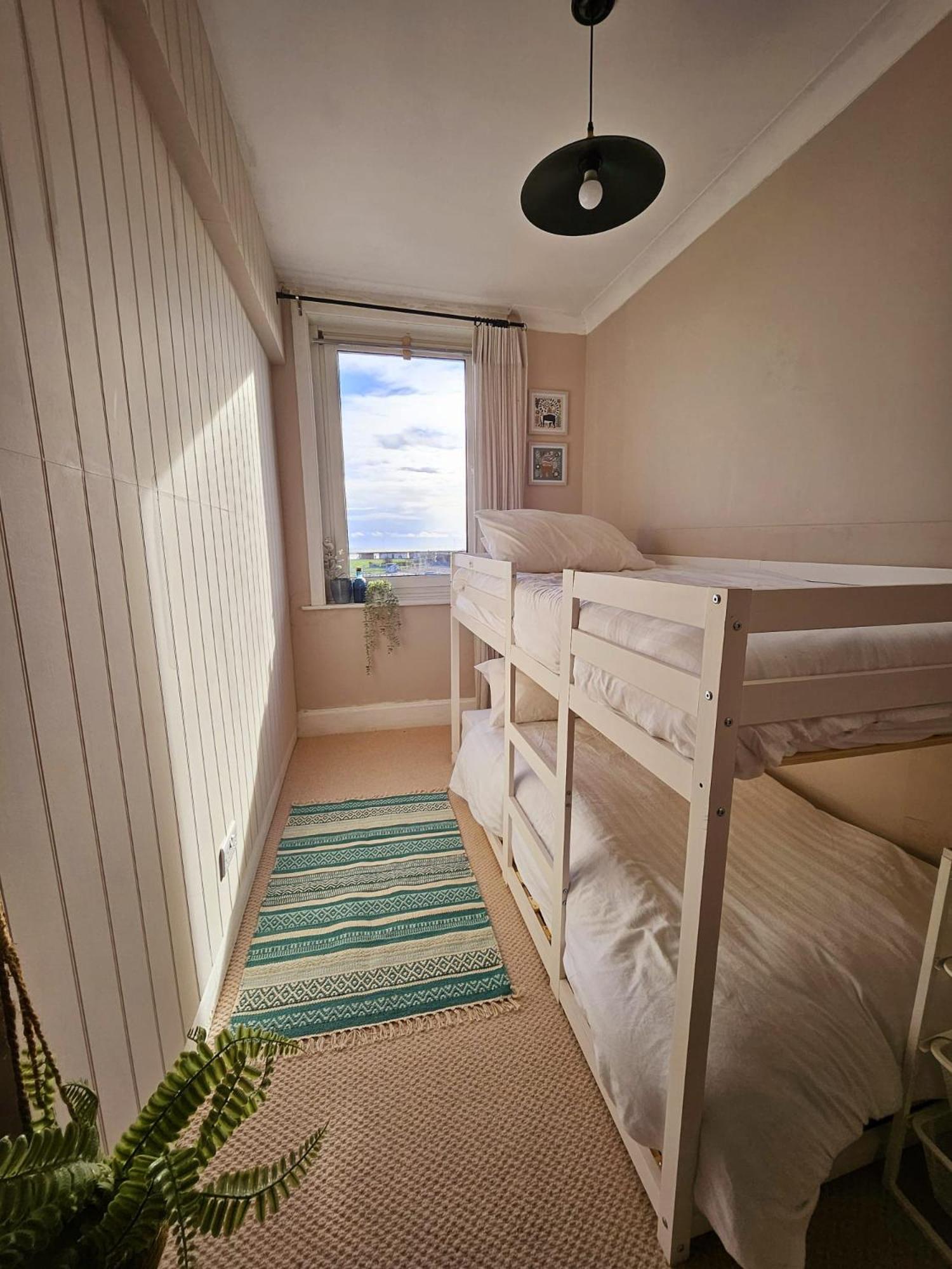 Seaview 2 Bedroom Apartment Littlehampton Eksteriør billede